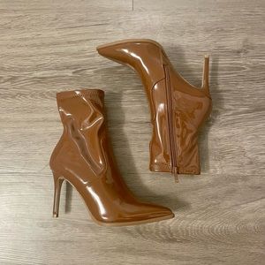 Steve Madden Elwyn Bootie - Cognac